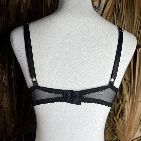 Vintage Black & White Lace Bra 34C‎ Escante - Picture 4 of 5